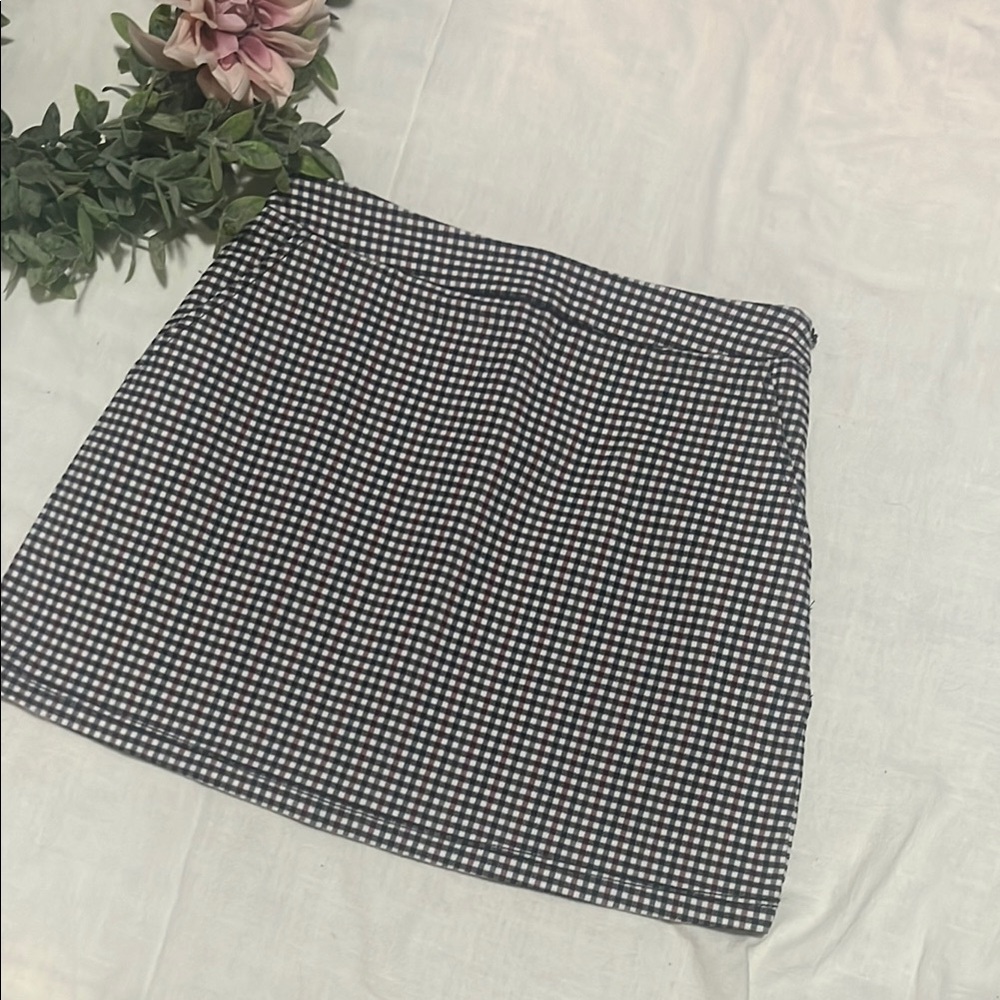 Shinestar Black, Red, and White Checkered Mini Skirt With Pockets